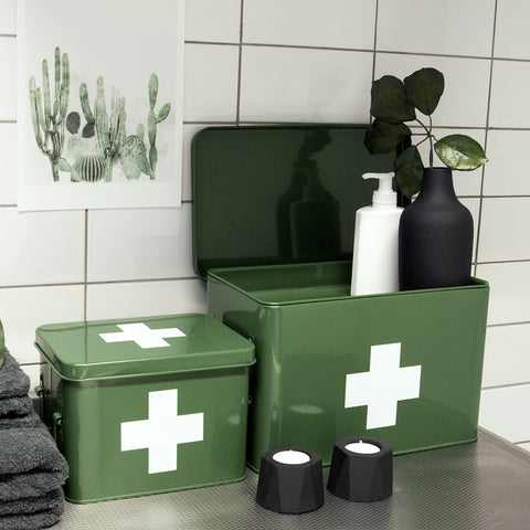 Medium medicine box - red or green